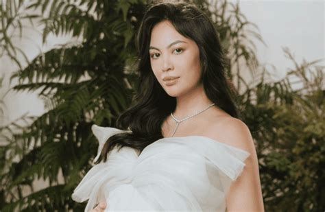 Dominique Cojuangco, daughter of Gretchen and Tonyboy, gives .